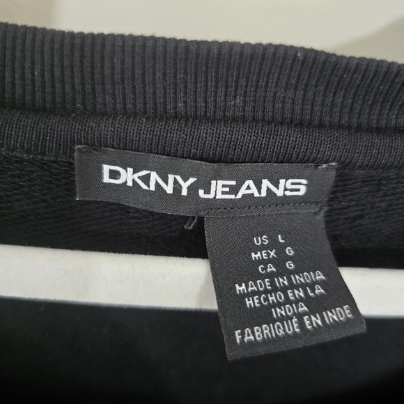 ⭐️40% Off⭐️ DKNY Jeans Embellished Black Sweatshirt - Picture 11 of 11